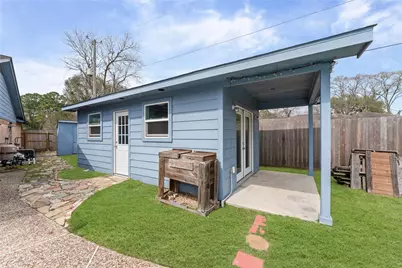 4307 Meadow Glenn Drive, Dickinson, TX 77539 - Photo 13