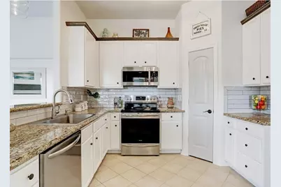 277 Capetown, Conroe, TX 77356 - Photo 3