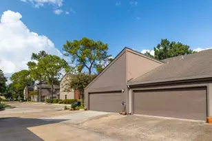 1201 Bering Dr, Houston, TX 77057 - Photo 3