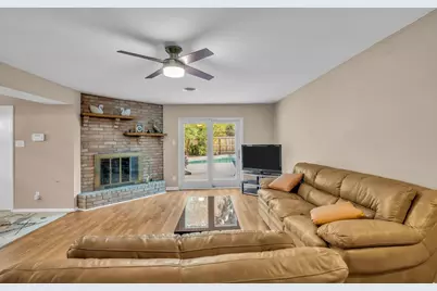 5734 Sanford Road, Houston, TX 77096 - Photo 5