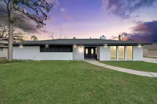 1418 San Sebastian Ln, Nassau Bay, TX 77058 - Photo 3