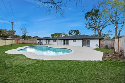 1418 San Sebastian Lane, Nassau Bay, TX 77058 - Photo 43