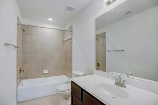 52 Hallmark Dr, Conroe, TX 77304 - Photo 11