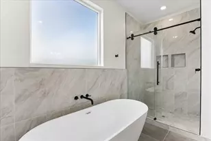 5106 Ricky St, Houston, TX 77033 - Photo 11