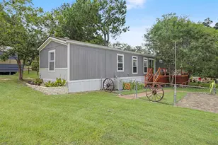 637 Lakeview Dr, Caldwell, TX 77836 - Photo 3