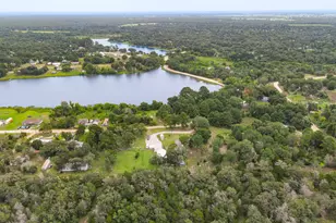 637 Lakeview Dr, Caldwell, TX 77836 - Photo 37