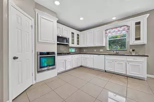 14910 White Forge Ln, Sugar Land, TX 77498 - Photo 5