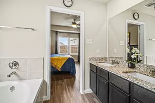 4906 Luke Mathew Dr, Rosharon, TX 77583 - Photo 19