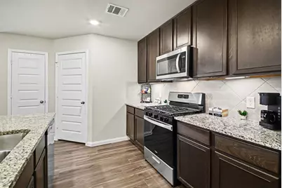 4906 Luke Mathew Drive, Rosharon, TX 77583 - Photo 7