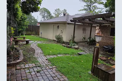8706 Chelsworth Drive, Houston, TX 77083 - Photo 23