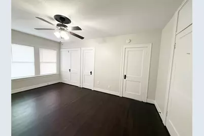 1136 Berthea Street #11, Houston, TX 77006 - Photo 5