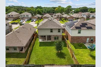 4207 W Bayou Maison Circle, Dickinson, TX 77539 - Photo 33