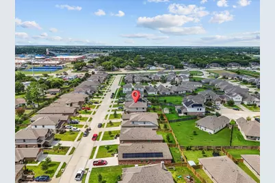 4207 W Bayou Maison Circle, Dickinson, TX 77539 - Photo 35