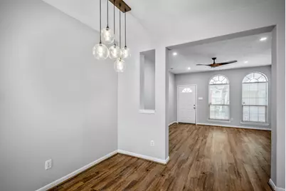 323 Plaza Del Sol Park, Houston, TX 77020 - Photo 9