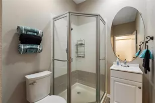 8055 Cambridge St, Houston, TX 77054 - Photo 15