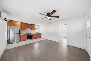 1139 W Gardner St, Houston, TX 77009 - Photo 19