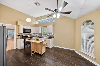 25 N Summer Star Court, The Woodlands, TX 77380 - Photo 17