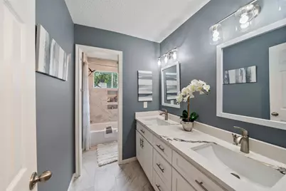 25 N Summer Star Court, The Woodlands, TX 77380 - Photo 29