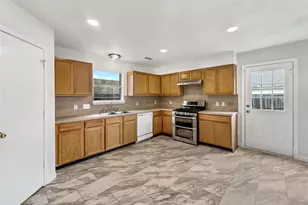 3611 Clayton Trace Trail, Houston, TX 77082 - Photo 9