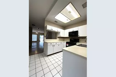 2910 Grants Lake Boulevard #1303, Sugar Land, TX 77479 - Photo 5