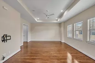 1715 W 24th St, Houston, TX 77008 - Photo 9