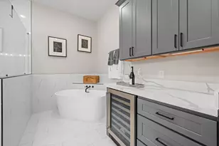 816 E 38th St, Houston, TX 77022 - Photo 7