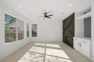 82 N Apple Springs Cir, The Woodlands, TX 77382 - Photo 11