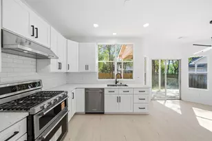 82 N Apple Springs Cir, The Woodlands, TX 77382 - Photo 15