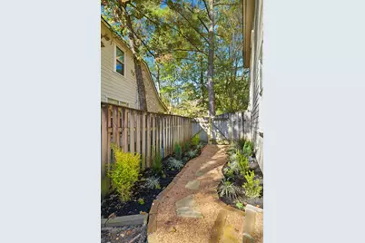 82 N Apple Springs Circle, The Woodlands, TX 77382 - Photo 25