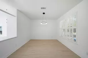 82 N Apple Springs Cir, The Woodlands, TX 77382 - Photo 7