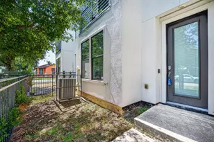 312 Palmer St, Houston, TX 77003 - Photo 3