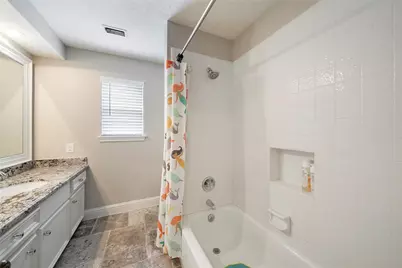 11530 Wickhollow Lane, Houston, TX 77043 - Photo 17