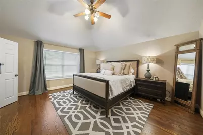 11530 Wickhollow Lane, Houston, TX 77043 - Photo 13