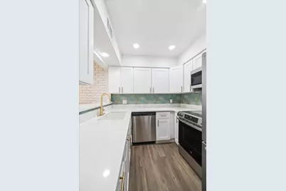903 Wax Myrtle Lane, Houston, TX 77079 - Photo 11