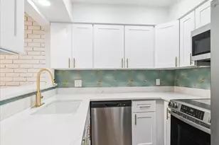 903 Wax Myrtle Ln, Houston, TX 77079 - Photo 11