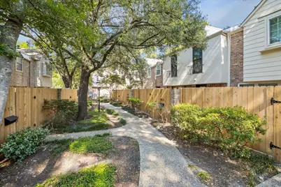903 Wax Myrtle Lane, Houston, TX 77079 - Photo 3