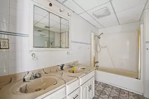 12815 Mosscrest Dr, Houston, TX 77048 - Photo 15