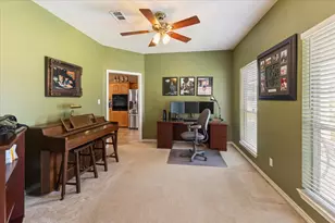 544 Meadow Ln, Winnie, TX 77665 - Photo 11