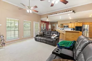 544 Meadow Ln, Winnie, TX 77665 - Photo 15