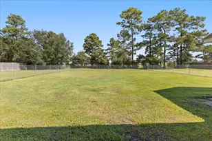 544 Meadow Ln, Winnie, TX 77665 - Photo 37