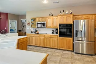 544 Meadow Ln, Winnie, TX 77665 - Photo 21