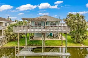 16526 Nassau Way, Galveston, TX 77554 - Photo 1