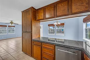 16526 Nassau Way, Jamaica Beach, TX 77554 - Photo 13