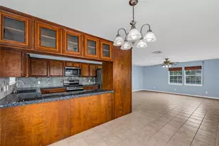 16526 Nassau Way, Galveston, TX 77554 - Photo 9