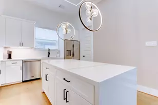 861 Fisher St, Houston, TX 77018 - Photo 17