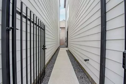 861 Fisher Street #G, Houston, TX 77018 - Photo 3