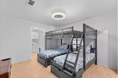 817 Westview, Crystal Beach, TX 77650 - Photo 15