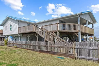 817 Westview, Crystal Beach, TX 77650 - Photo 21