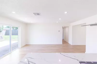 3906 Knotty Oaks Trail, Houston, TX 77045 - Photo 13
