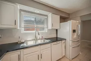 2607 Plymouth Rock Dr, Webster, TX 77598 - Photo 13